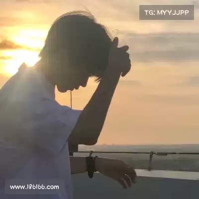 侯跃雯